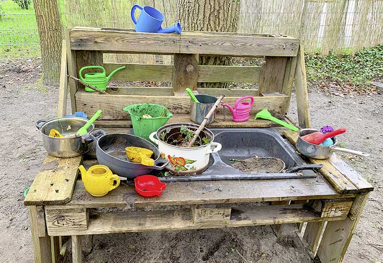 Aus Paletten und Nägeln
