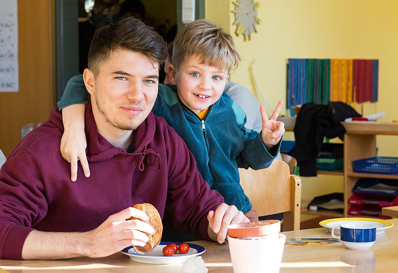 Selbstversorger am Nachmittag: Hortkinder bereiten ihre Mahlzeit selbst vor