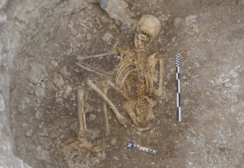 Gefesselt und achtlos ins Grab geworfen: Keltische Gewalt