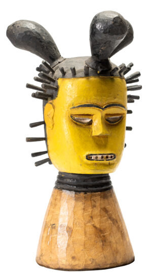 Kopfaufsatz-Maske, Nigeria, vor 1905. Solche Kunstwerke verhalfen Kolonialisten in Europa zu Ansehen, den Künstlern blieb davon kaum Gewinn