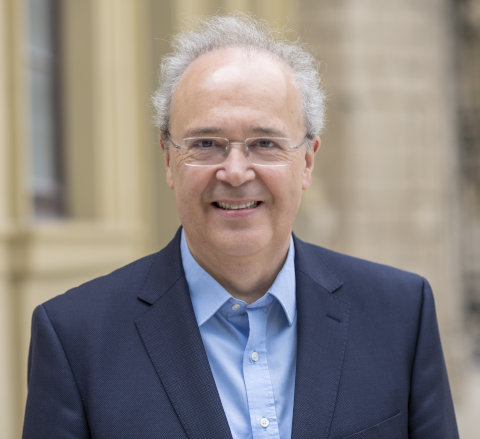 Porträtaufnahme von Ulrich Konrad