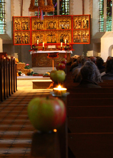 Erntedankschmuck in der Kirche