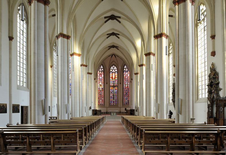 Innenraum der Überwasserkirche, Münster, bei natürlichem Licht