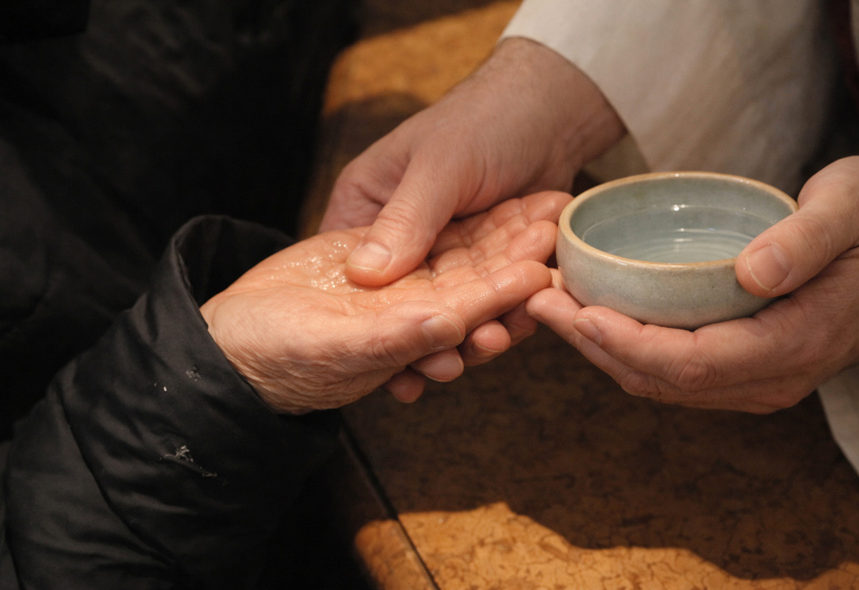 Segnung von Kranken: Ein Modell zur Erprobung für ein neues deutschsprachiges <em>Benediktionale</em>