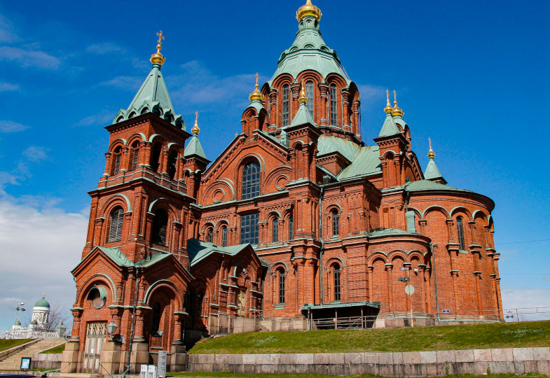  Die Mariä-Entschlafens-Kathedrale in Helsinki