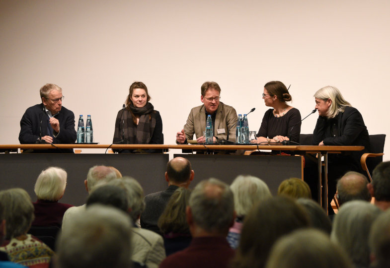 Podium beim 75-Jahr-Jubiläum von "Christ in der Gegenwart"