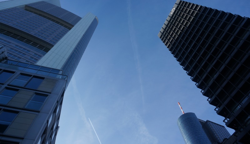 Deutsche Bank in Frankfurt: Wirtschaft und soziale Gerechtigkeit