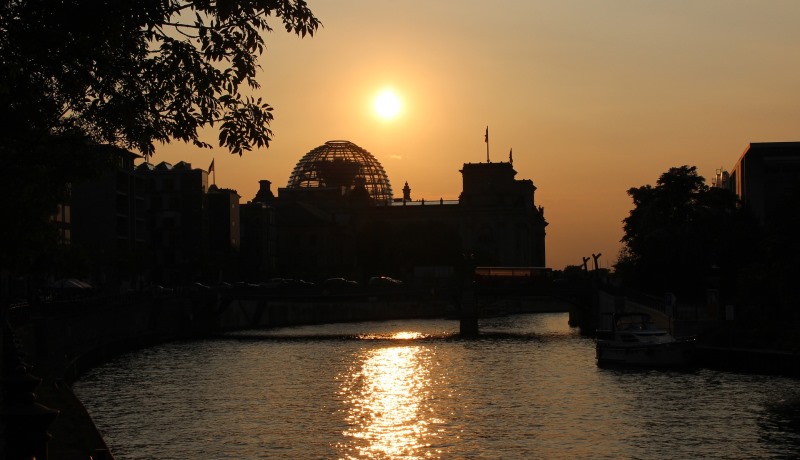 Sonnenuntergang am Reichtstag