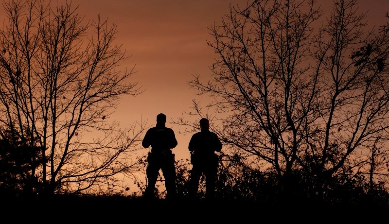 Reichsbürger bei der Abenddämmerung