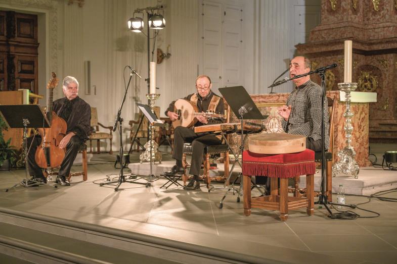 Religiöse Musik aus Orient und Okzident kam in Luzern zur Aufführung, Wort, Musik und Spiritualität ergänzten sich.