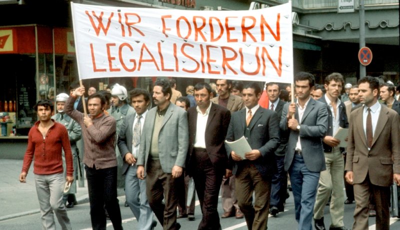 Gastarbeiter fordern in den 1970er Jahren Legalisierung