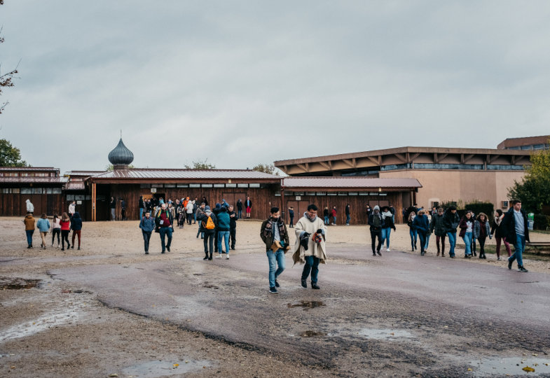 Jugendliche in Taizé