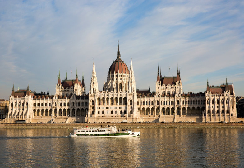 Ungarisches Parlament in Budapest