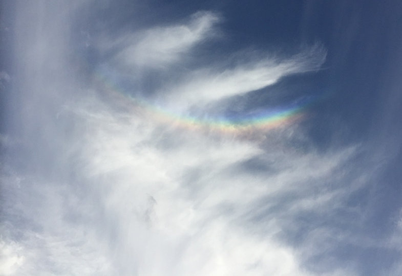 Regenbogen in den Wolken