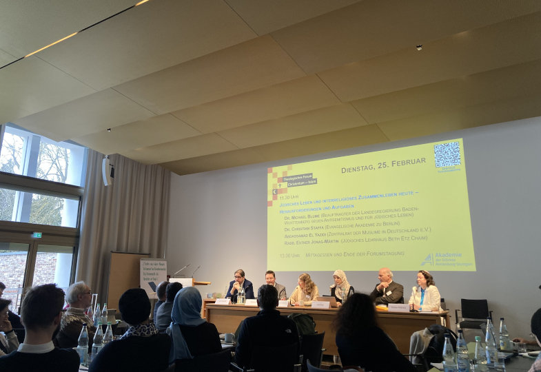 Podiumsdiskussion auf der Tagung Christentum-Islam im Februar 2025 in Stuttgart
