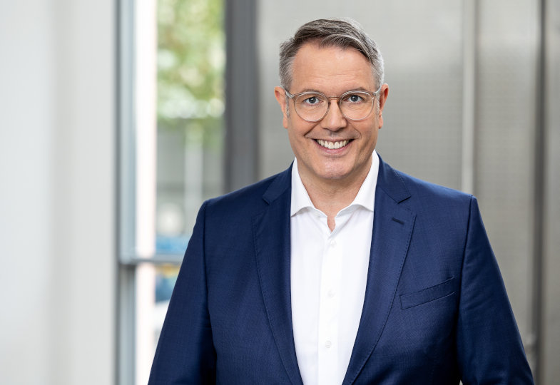 Porträtfoto Alexander Schweitzer