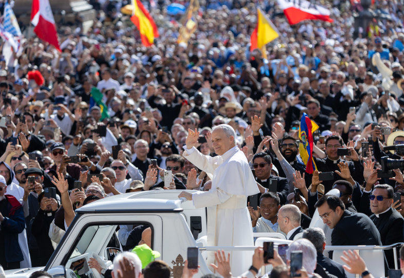 Die Heilige Messe zur Amtseinführung von Papst Leo XIV. am 18. Mai 2025 auf dem Petersplatz in Rom.