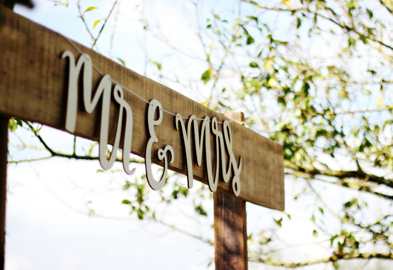 Lehramtliche Note bekräftigt Monogamie: Katholische Kirche