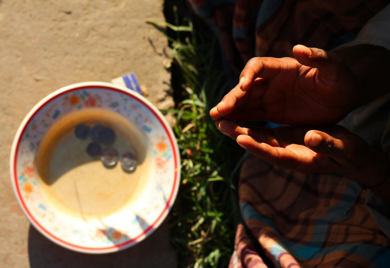 Geberkonferenz sagt Hilfe in Höhe von etwa 1,5 Milliarden Euro zu: Forderungen religiöser Hilfsorganisationen nach drei Jahren Krieg im Sudan