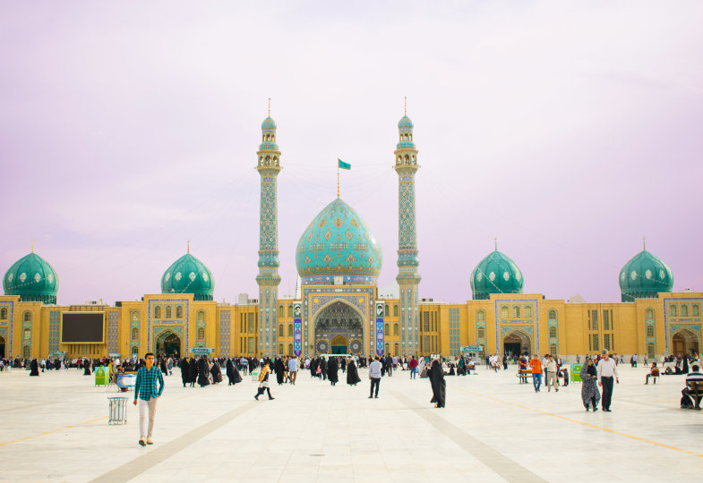 Im Schatten der Vergangenheit: Der Konflikt in Iran angesichts der Geschichte von Sunniten und Schiiten