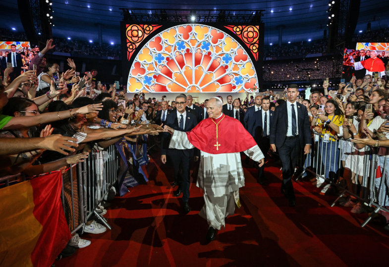Papst Leo XIV. Triumphaler  Empfang in Frankreich