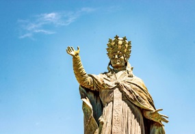 Statue von Papst Silvester