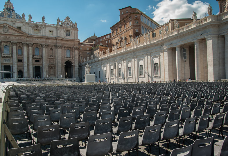 Kirchenexplosion  statt Solopapst: Weltsynode, Katholizität und das Amt des Bischofs von Rom