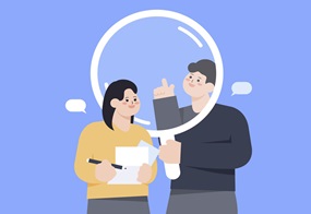 Eine Illustration zeigt eine Frau mit Blatt und Stift in der Hand und einen Mann mit einer großen Lupe, der die Hand hebt und durch die Lupe schaut.