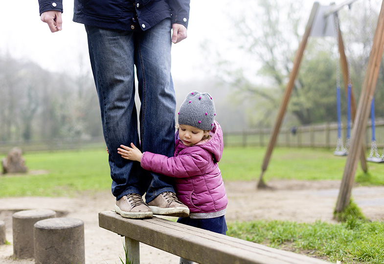 Auch Kinder spüren die Last: Schwierige Lebenslagen
