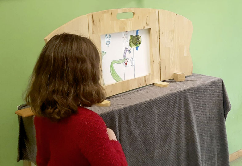 Eine Bühne für viele Sprachen: Dialogisches Erzählen mit Kamishibai