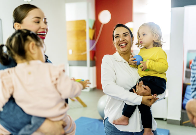 Vernetzt und unterstützt: Frühe Hilfen im Sozialraum