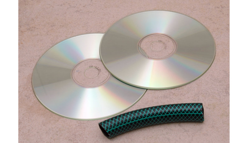 Basteln mit gebrauchten CDs: Das verrückte Zwei-Rad