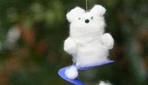 Deko-Tipp aus Wattekugeln: Tanzender Eisbär