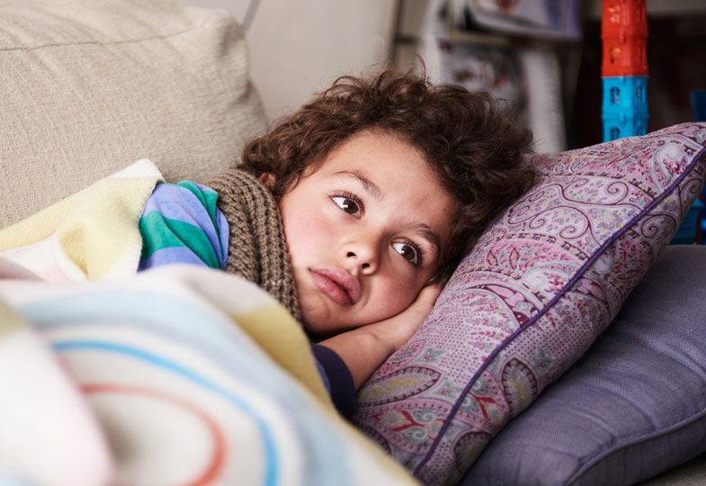 Bronchitis bei Kindern: Ab wann muss man zum Arzt?