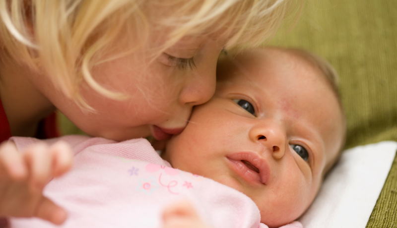 Plötzlich große Schwester: "Ich will Mama nicht teilen"