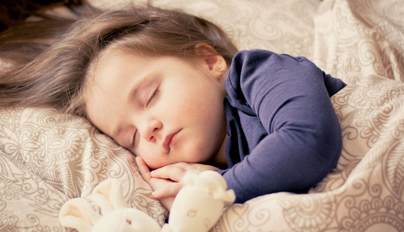 So helfen Sie Ihrem Kind in den Schlaf: Rituale für eine gute Nacht 