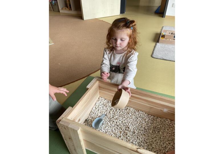 Mona & die Bohnen: Lernschritte in Bildern