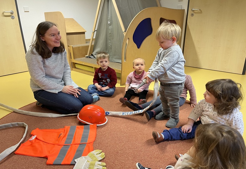 "Alarm, es kommt ein Notruf an!": Feuerwehr-Projekt