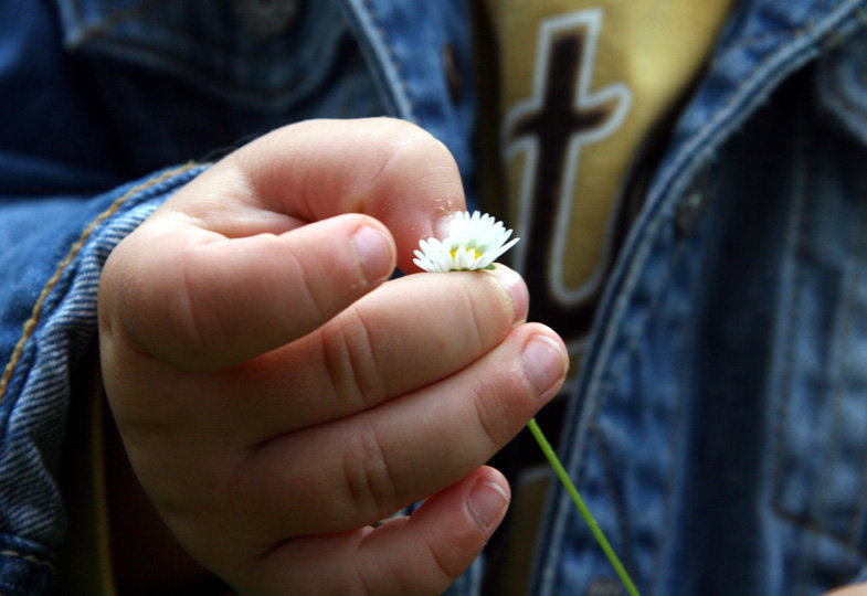 Fingerspiele mit Kleinstkindern im Sommer