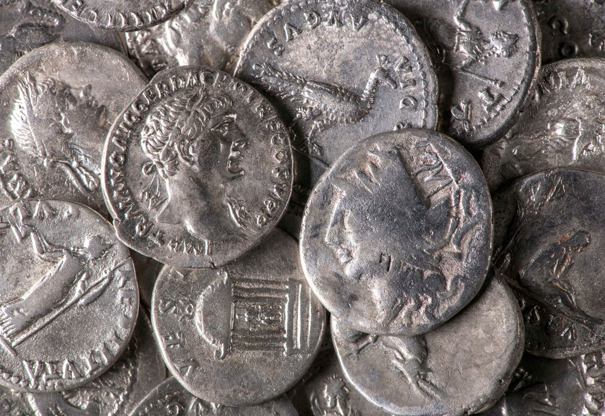 934 römische Silbermünzen: Größter hadrianischer Münzhort Deutschlands bei Wesseling geborgen