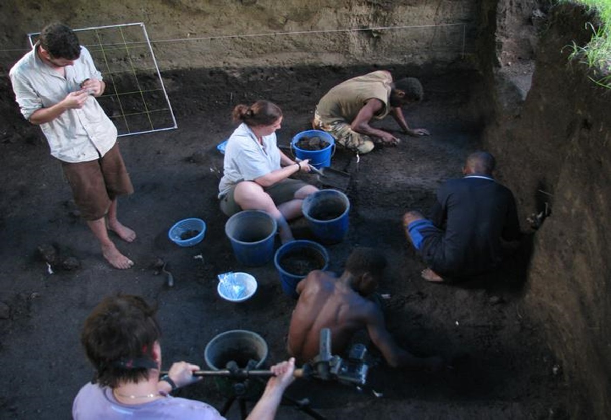Die Ausgrabung 2009 auf der Insel Watom, Bismarck-Archipel, Papua-Neuguinea.