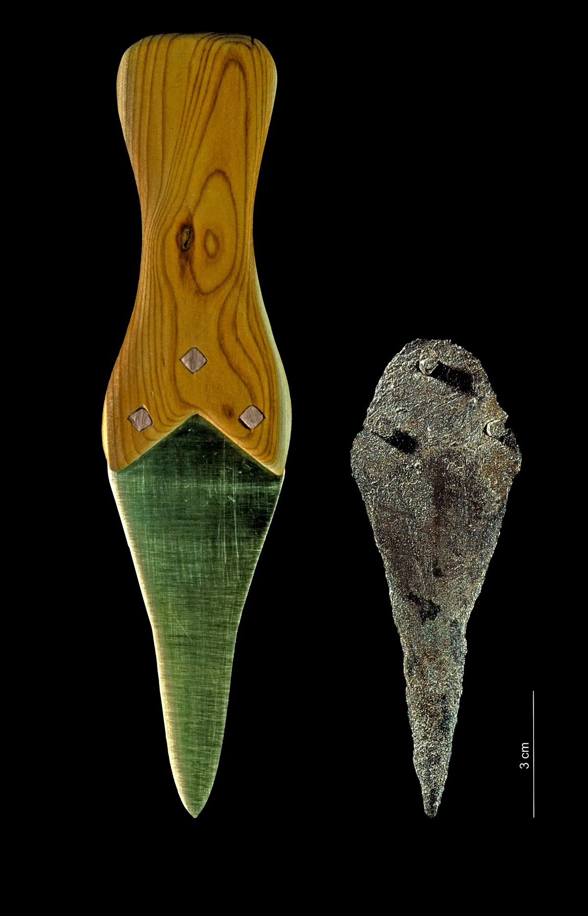 Kupferdolch-Klinge aus Reute-Schorrenried mit Rekonstruktion