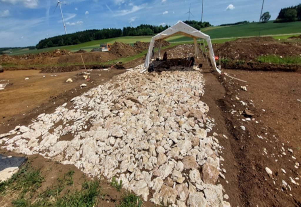 Auf den Spuren Roms: Archäologen legen Teil der Alblimes-Straße auf der Schwäbischen Alb frei