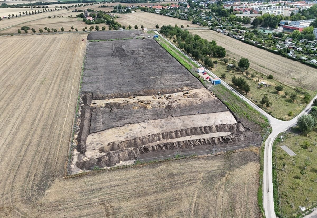 Luftaufnahme der Grabungsfläche in Wolmirstedt