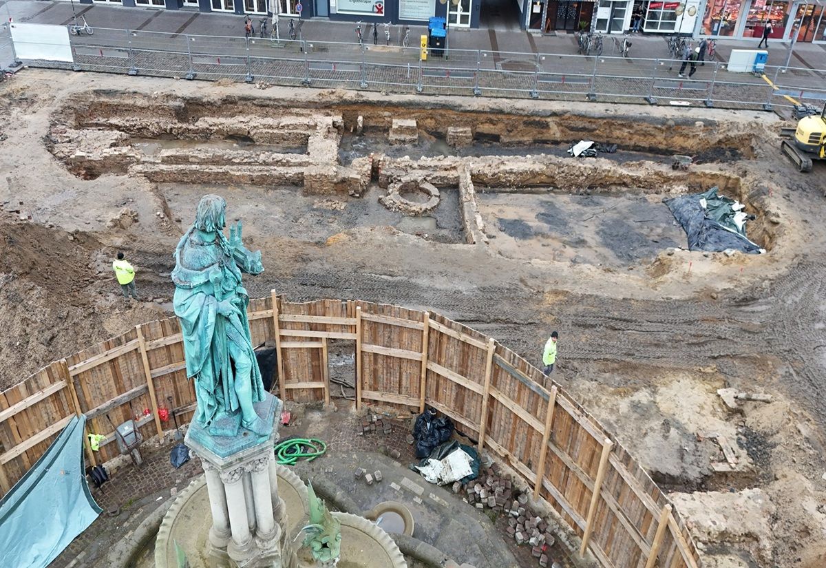 Fenster ins mittelalterliche Braunschweig: Grabungen am Hagenmarkt liefern überraschende Befunde