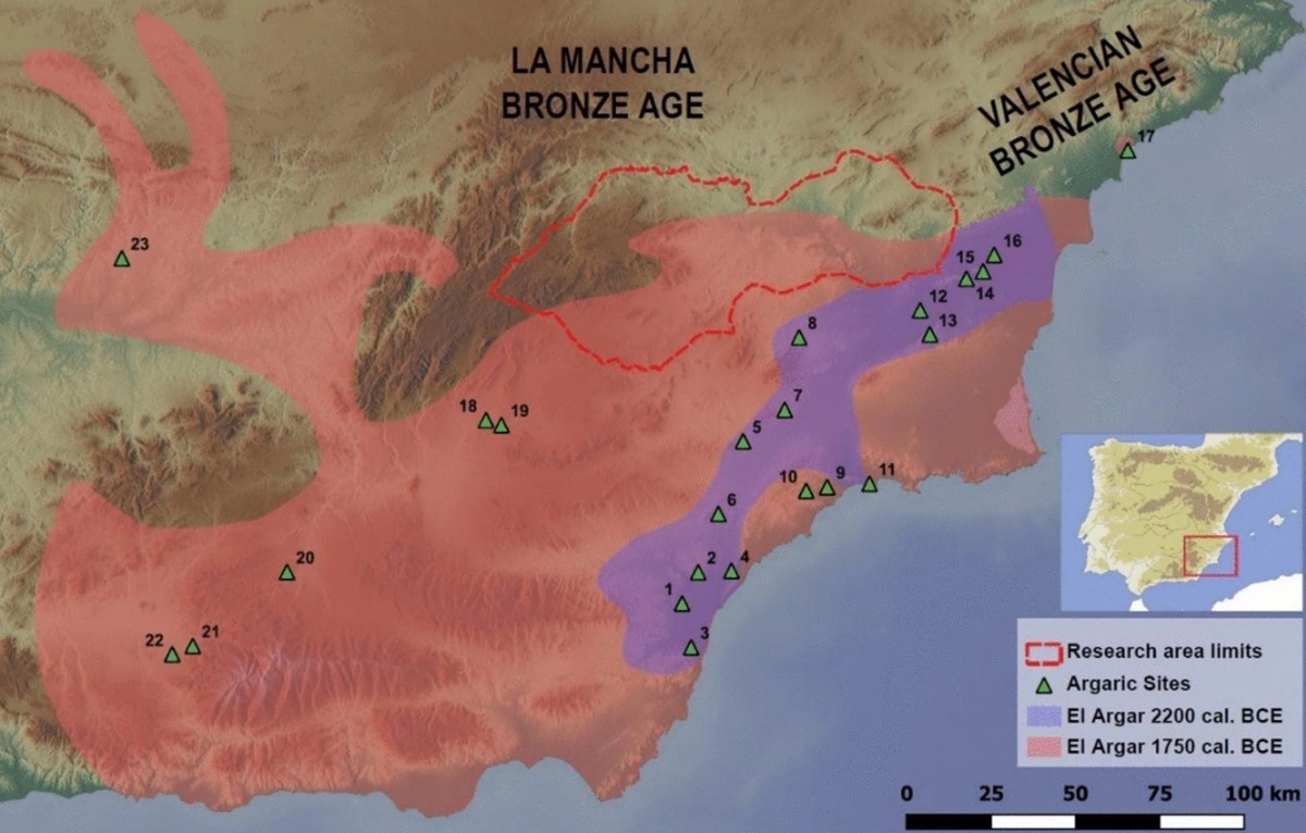 Kerngebiet von El Argar (violett) und maximales Ausdehnungsgebiet um 1750 v. Chr. (rot), mittleres und oberes Segura-Tal sowie die wichtigsten argarischen Siedlungen. 