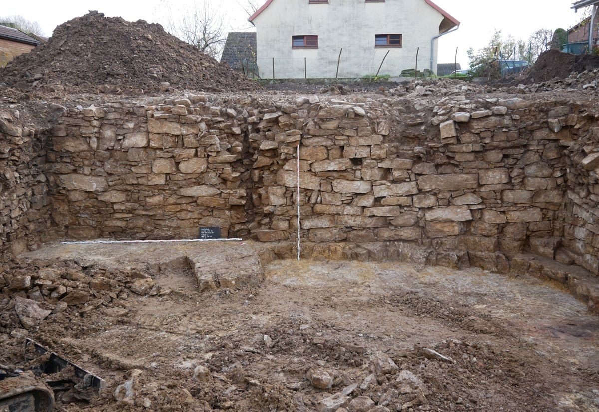 Historischer Gewölbekeller in Lichtenau freigelegt