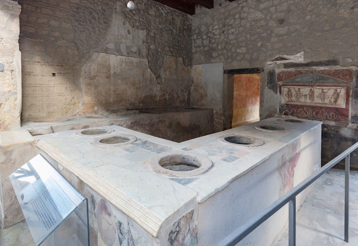 Ein Thermopolium in Pompeji