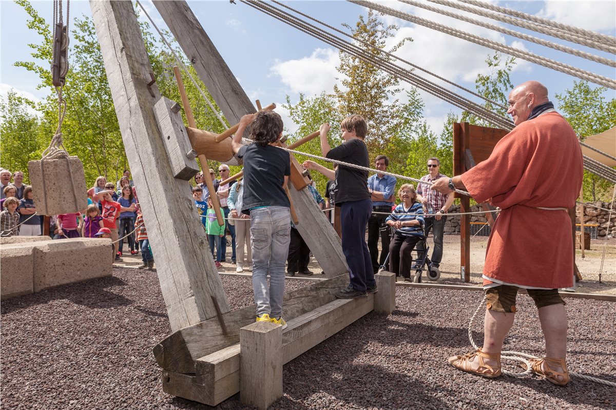 Antiker Baukran im Römerbergwerk.