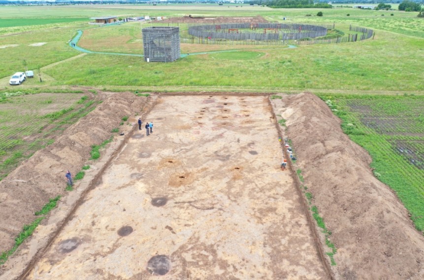 Hausgrundrisse der Glockenbecher-Kultur beim Ringheiligtum von Pömmelte
